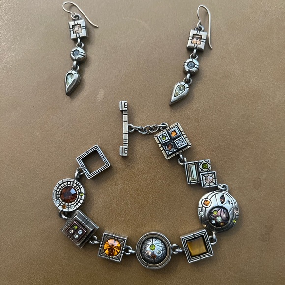 Vintage signed Patricia Locke matching bracelet and earringa - Picture 2 of 6